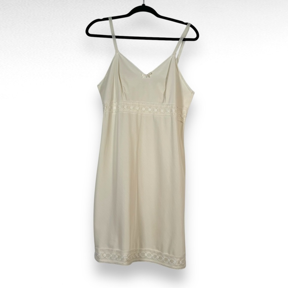 Vintage 70's Floral Embroidered Slip Night Dress Coquette Girl Bow Size Small